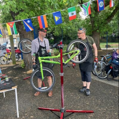 e1c060a1-fd97-4f63-8ab9-82be6f51830c